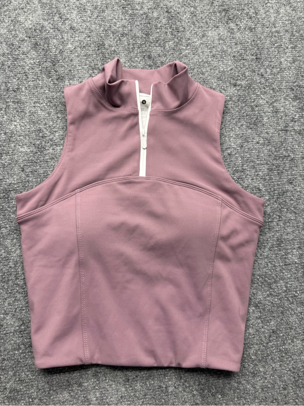 Gold Hinge Woman’s XS Sleeveless purple Zip-Front Active Top built in bra